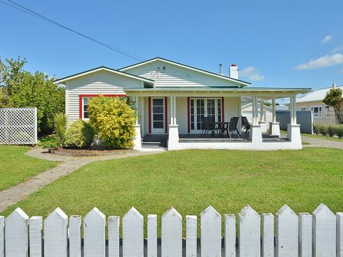 4 Naples Street, Martinborough