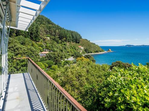 17 Waitohu Road, York Bay