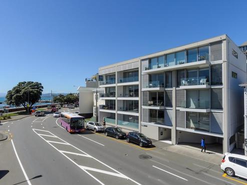 1/74 Oriental Parade, Oriental Bay