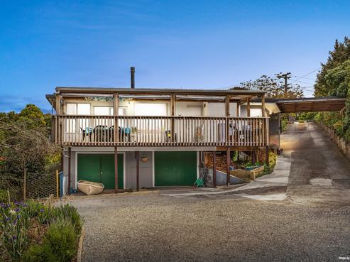 16 Flounder Point Road, Stillwater