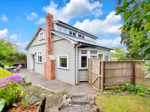 44 Garfield Road, Helensville