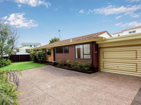 2/35 Voltaire Court, Botany Downs