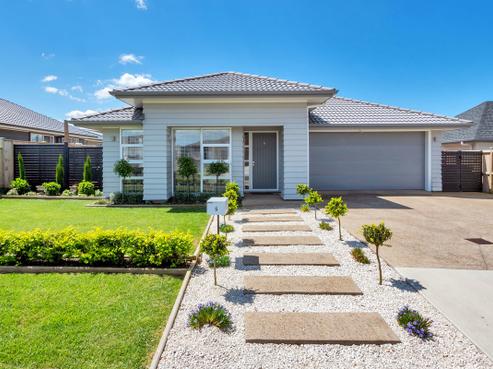 5 Paso Fino Crescent, Karaka