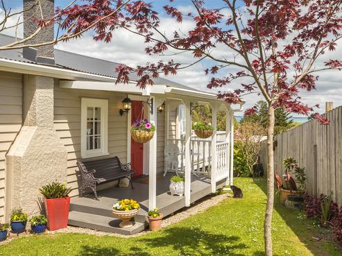 16 Nelson Avenue, Surfdale