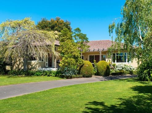 24 Tauroa Road, Havelock North
