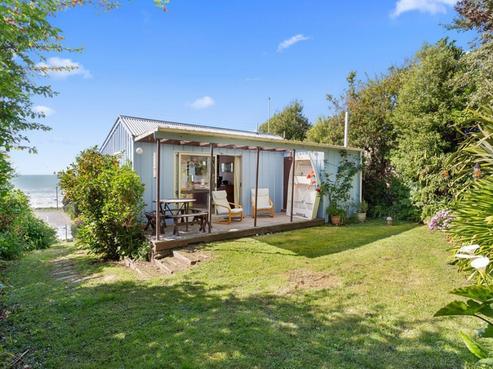 8 Moody Street, Gore Bay