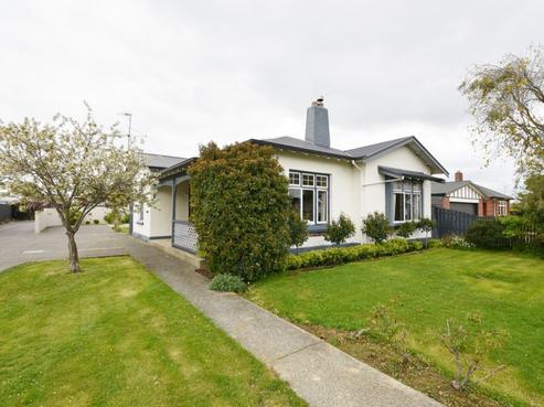 15 Antrim Street, Windsor
