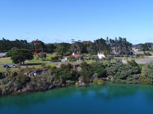 16 Waterfront Road, Pukenui