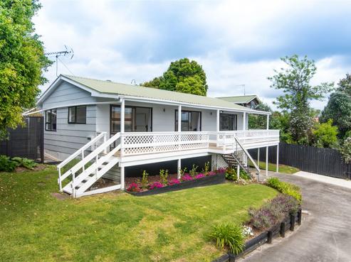 834B Whangaparaoa Road, Manly