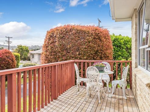 1/1 Doment Crescent, Orewa