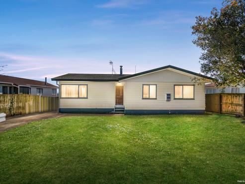17 Greenstone Place, Clover Park
