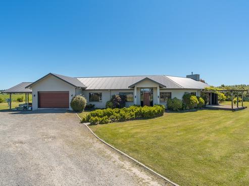 151 Pharazyn Street, Feilding