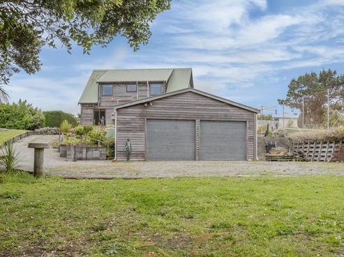 25 Freyberg Crescent, Waikanae Beach