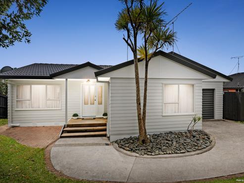 3 Ian Sage Avenue, Torbay
