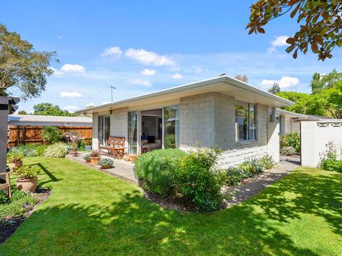 2/308 Memorial Avenue, Burnside
