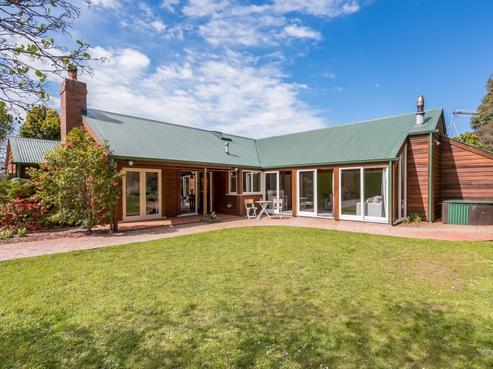 151 Hill Road, Belmont