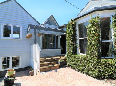 4 Roslyn Terrace, West End