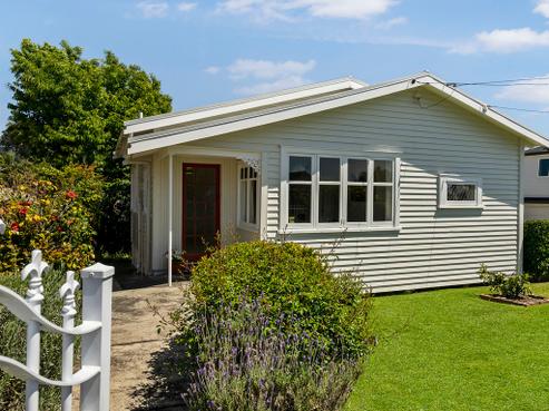 1/66 Alford Street, Waterview