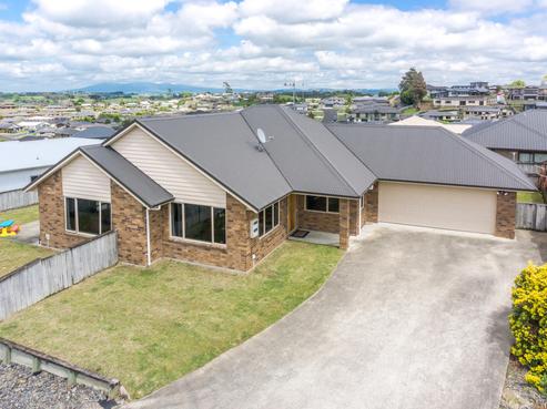 11 Sinead Court, Grandview Heights