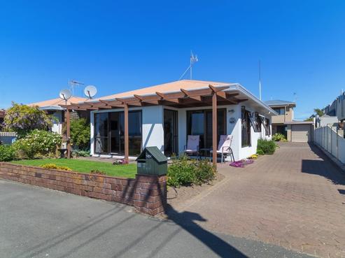32B Charles Street, Westshore