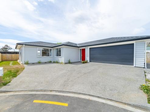 13 Poulson Grove, Trentham