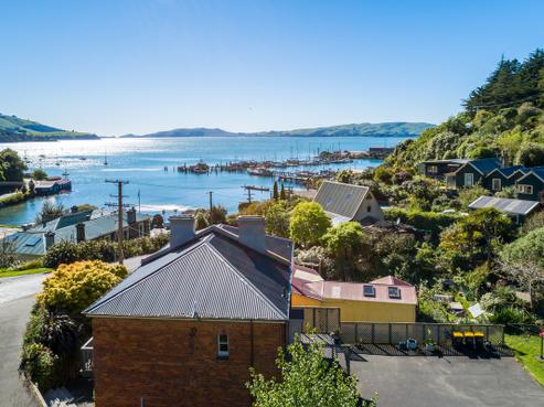 17 Slant Street, Careys Bay