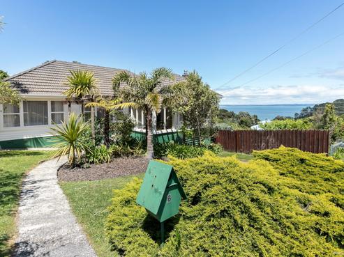 6 James Tyler Crescent, Lynfield