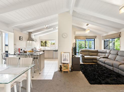 11 Hadley Wood Drive, Wattle Downs