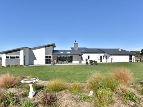 122 Mcleods Road, Sefton