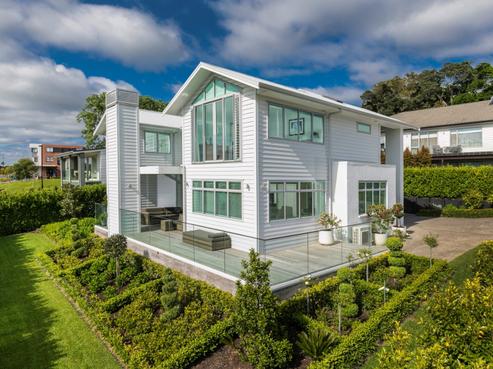 1 Laura Jane Drive, Silverdale