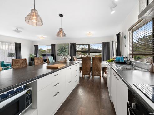 5 Sundown Avenue, Manly