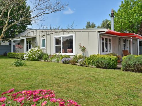 34 Sackville Street, Martinborough