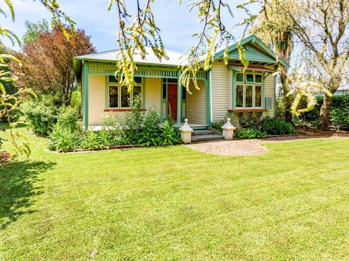 15 High Street, Southbridge