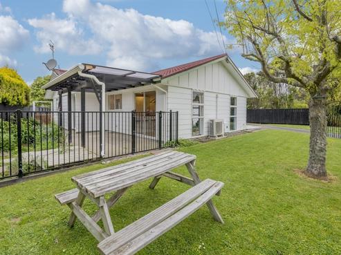 15 Greenaway Road, Waikanae