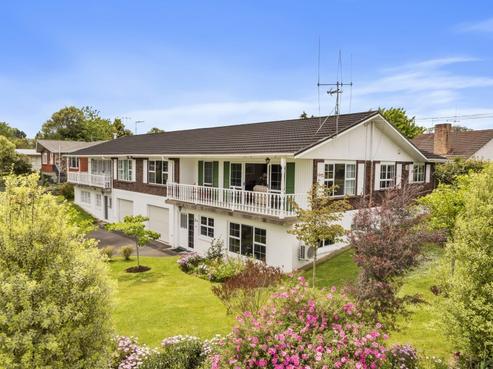 2B Jennifer Place, Chartwell