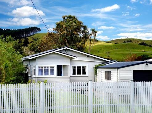 46 Awaroa Road, Helensville