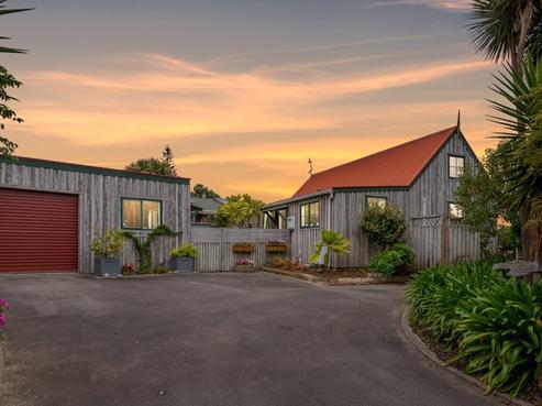 18 Campion Road, Waikanae Beach