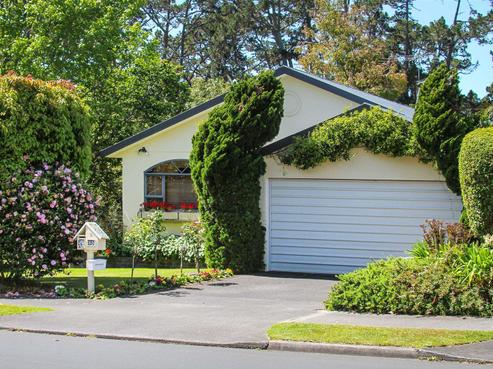 85 Unsworth Drive, Unsworth Heights