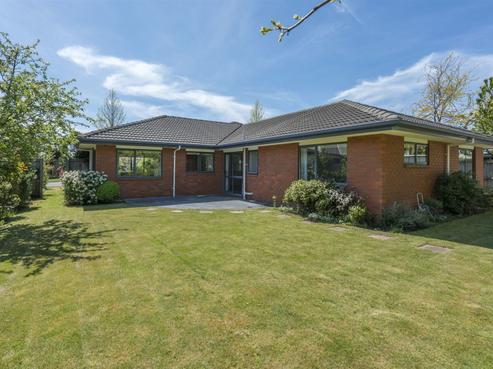 8 Dunmurry Place, Casebrook
