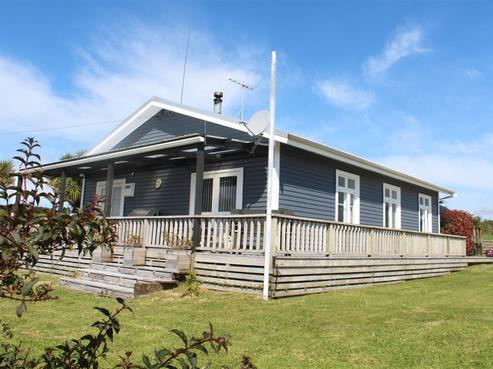 702 Plymouth Road, Oakura