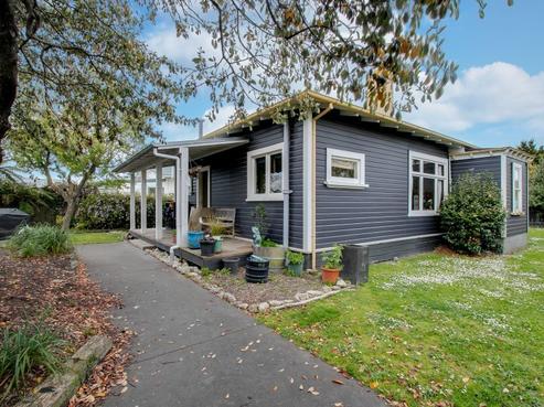 307 Riverslea Road South, Akina