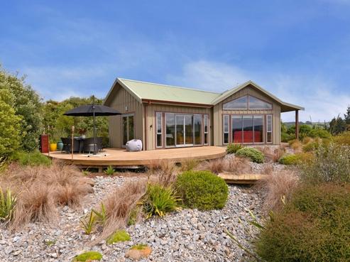 14B Totara View Road, Wakefield