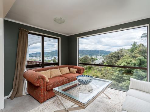 4 The Bluff, Riverside