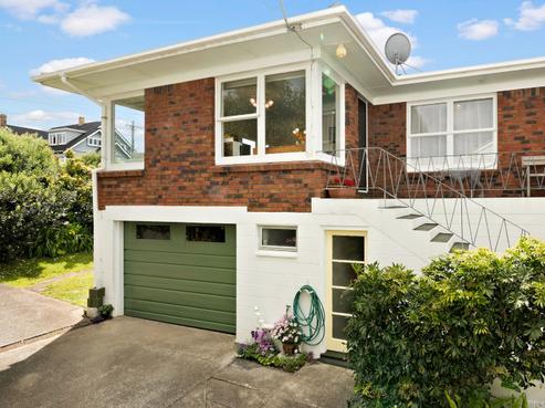 1/18 Merani Street, Narrow Neck
