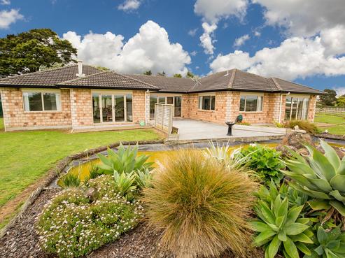 606F Waiuku Road, Mauku