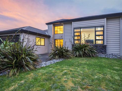 30 Tongariro Drive, Aotea