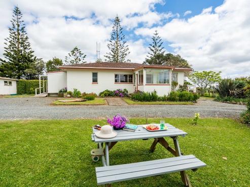 8 Civil Road, Te Arai