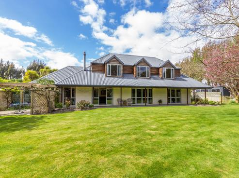21 Guys Road, Yaldhurst