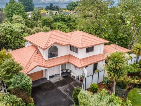 99 Harrowfield Drive, Harrowfield