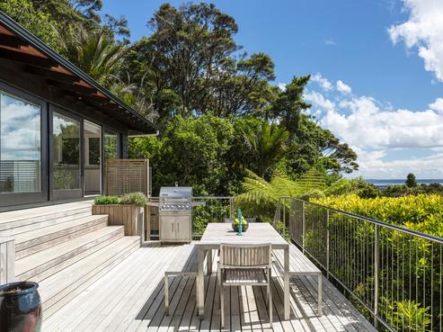 63 Scenic Drive, Titirangi